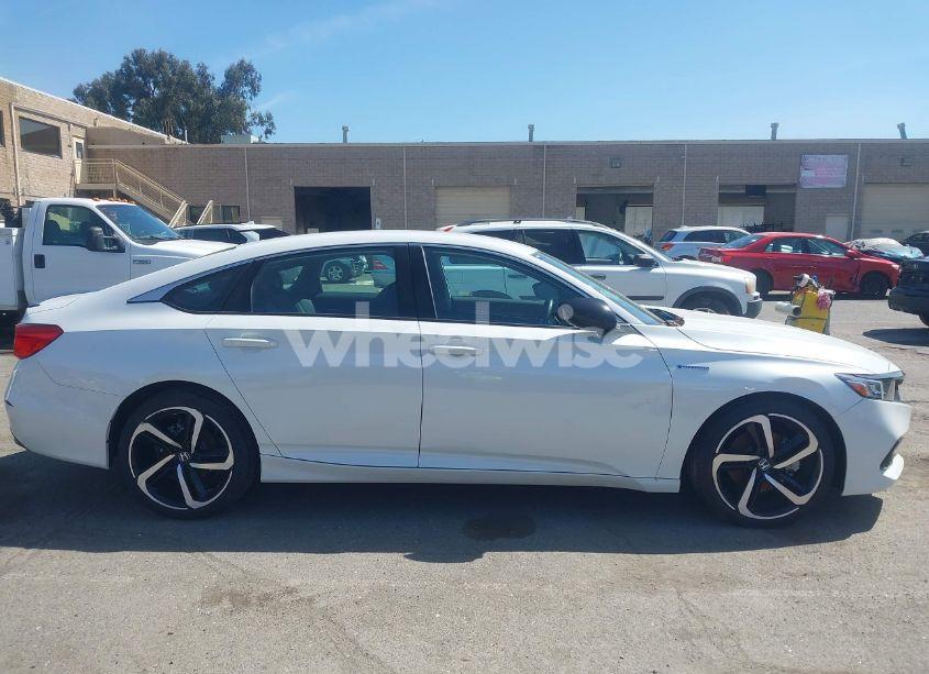 Photo 13 of 2022 Honda Accord HYBRID SPORT (VIN 1HGCV3F21NA047677)