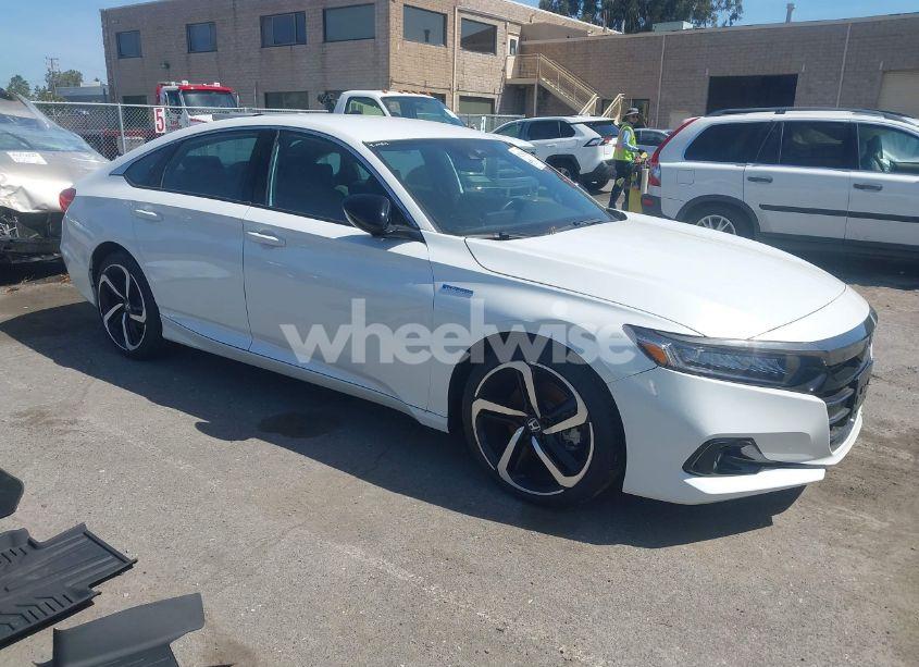 Photo 3 of 2022 Honda Accord HYBRID SPORT (VIN 1HGCV3F21NA047677)