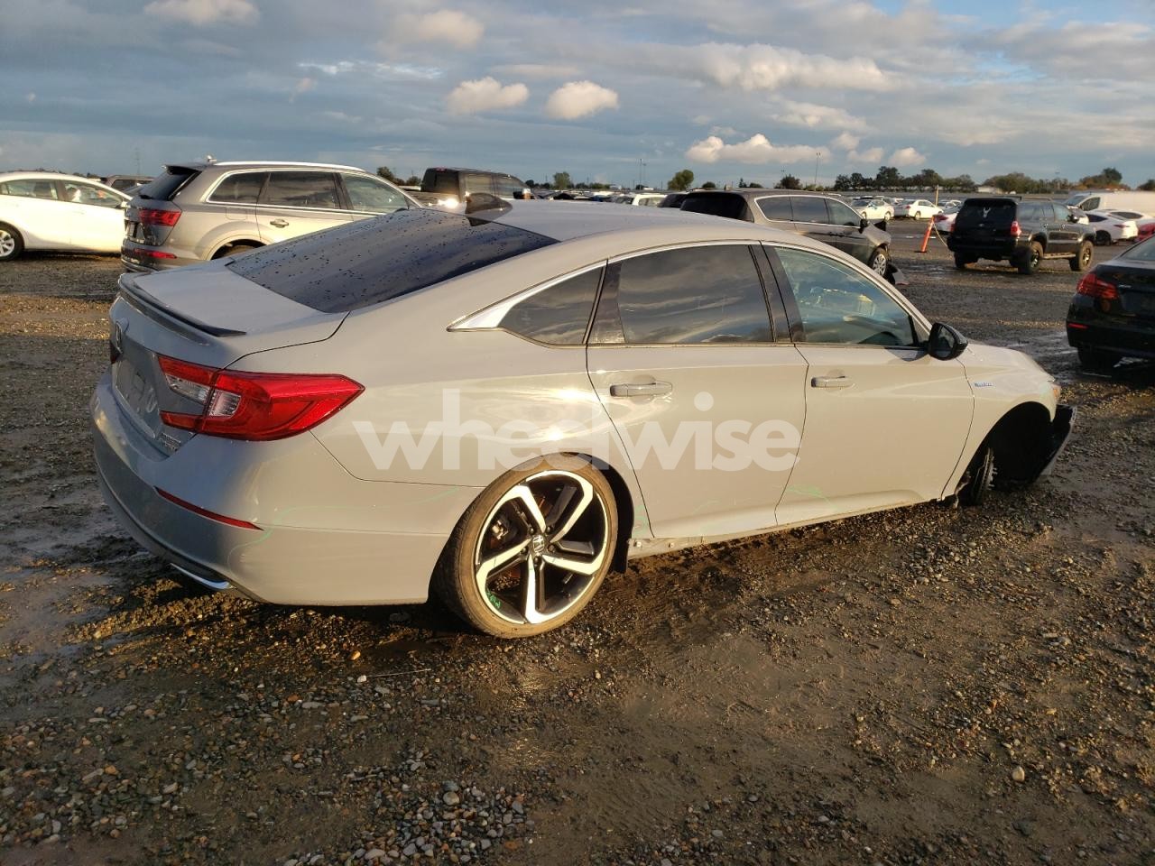 Photo 3 of 2022 HONDA ACCORD HYBRID SPORT (VIN 1HGCV3F23NA033456)