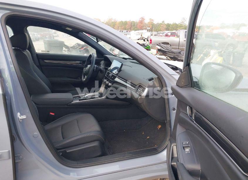 Photo 5 of 2022 Honda Accord HYBRID SPORT (VIN 1HGCV3F23NA041752)