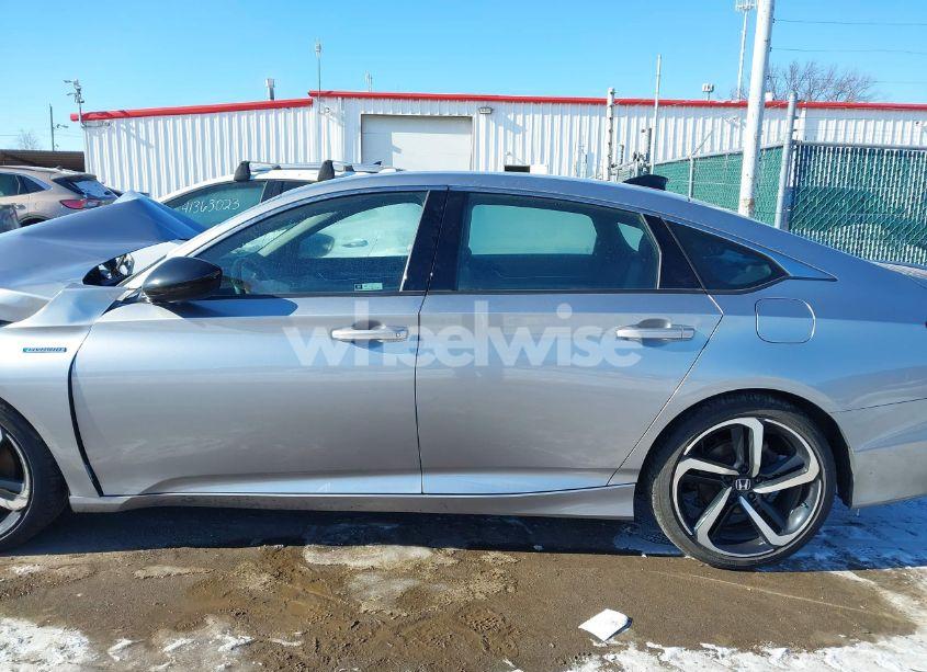 Photo 13 of 2022 Honda Accord HYBRID SPORT (VIN 1HGCV3F24NA031375)