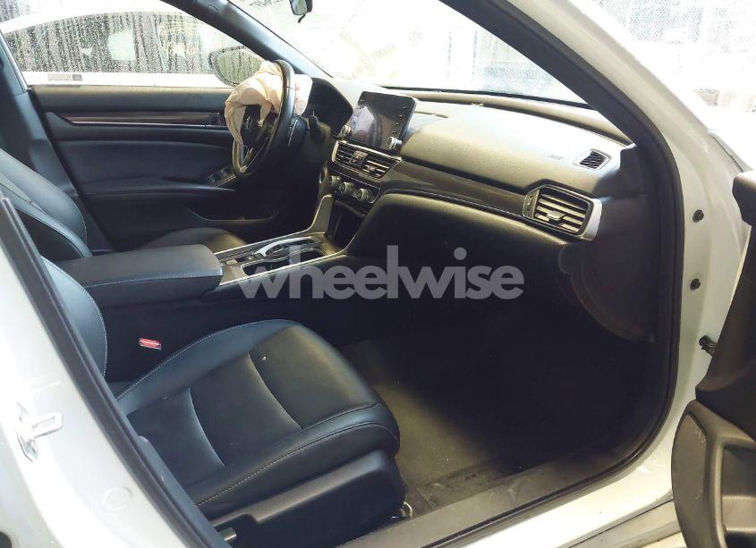 Photo 5 of 2022 Honda Accord HYBRID SPORT (VIN 1HGCV3F24NA038911)