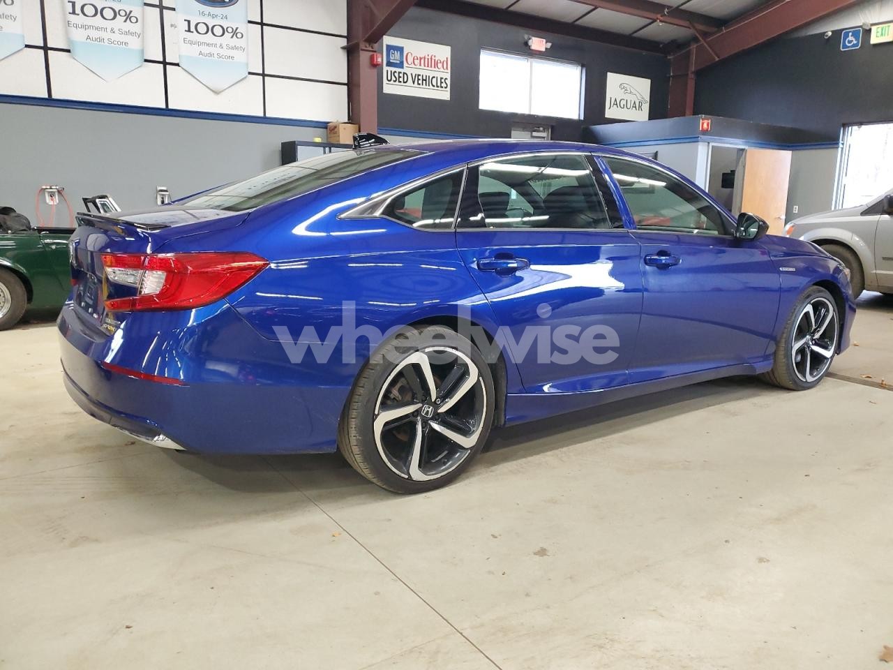Photo 3 of 2022 HONDA ACCORD HYBRID SPORT (VIN 1HGCV3F25NA032468)