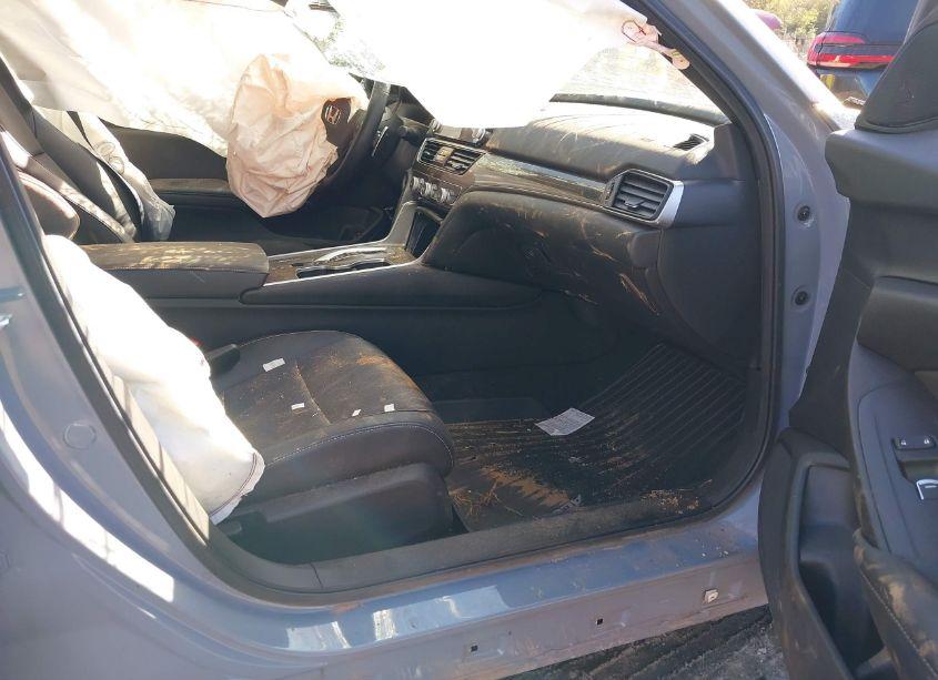 Photo 5 of 2022 Honda Accord HYBRID SPORT (VIN 1HGCV3F2XNA032708)