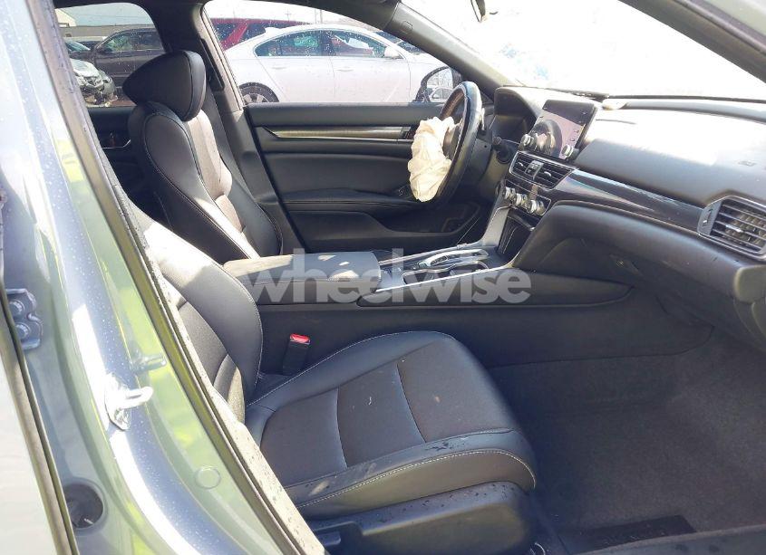 Photo 5 of 2022 Honda Accord HYBRID SPORT (VIN 1HGCV3F2XNA043675)