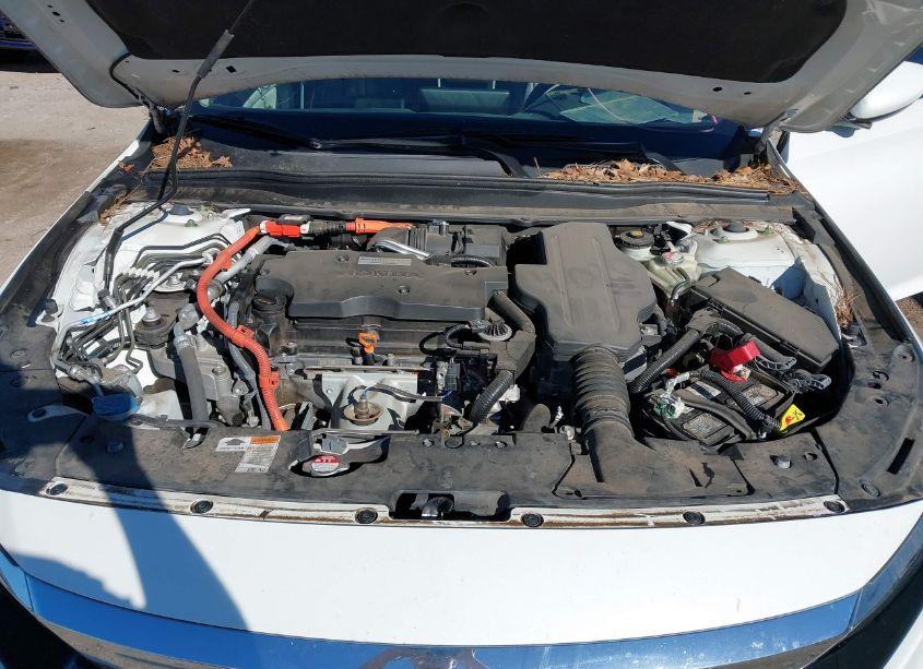 Photo 10 of 2018 Honda Accord HYBRID EX (VIN 1HGCV3F41JA001729)