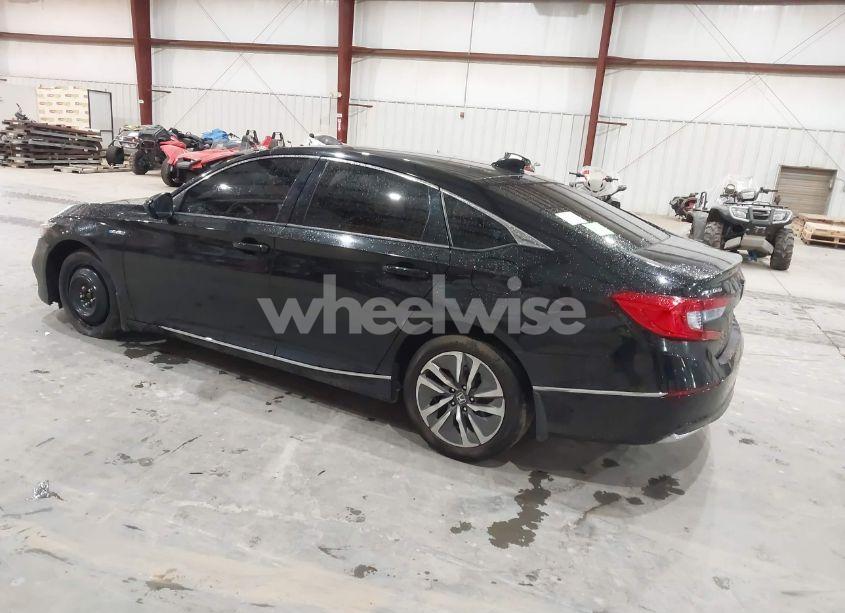 Photo 3 of 2018 Honda Accord HYBRID EX (VIN 1HGCV3F45JA007419)