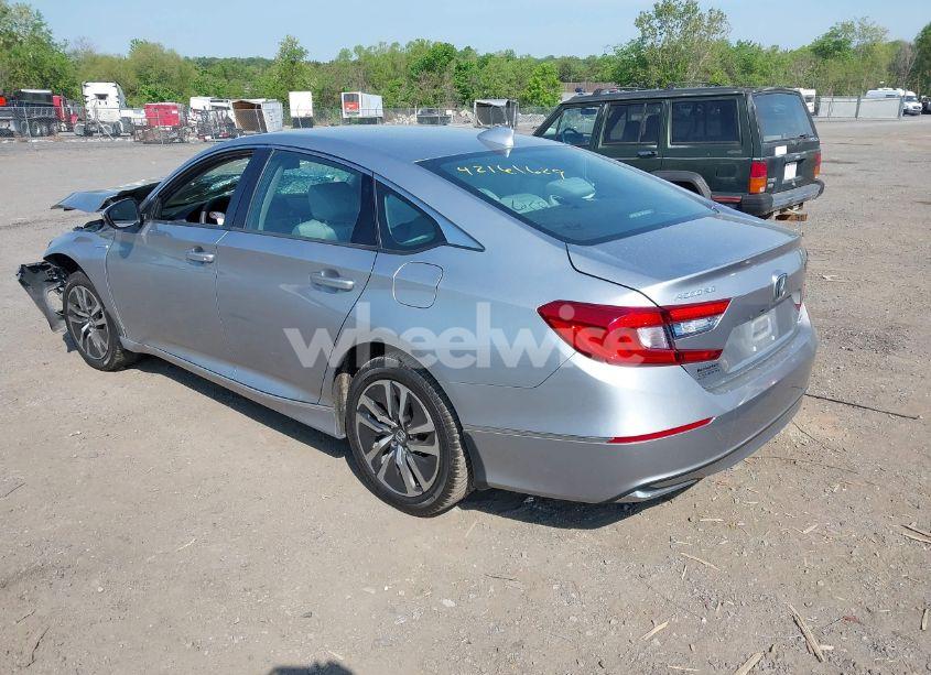 Photo 3 of 2019 Honda Accord HYBRID EX (VIN 1HGCV3F48KA008906)