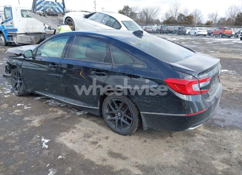 Photo 3 of 2018 Honda Accord HYBRID EX-L (VIN 1HGCV3F50JA002248)