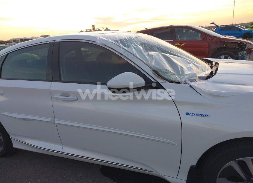 Photo 6 of 2021 Honda Accord HYBRID EX-L (VIN 1HGCV3F50MA003372)