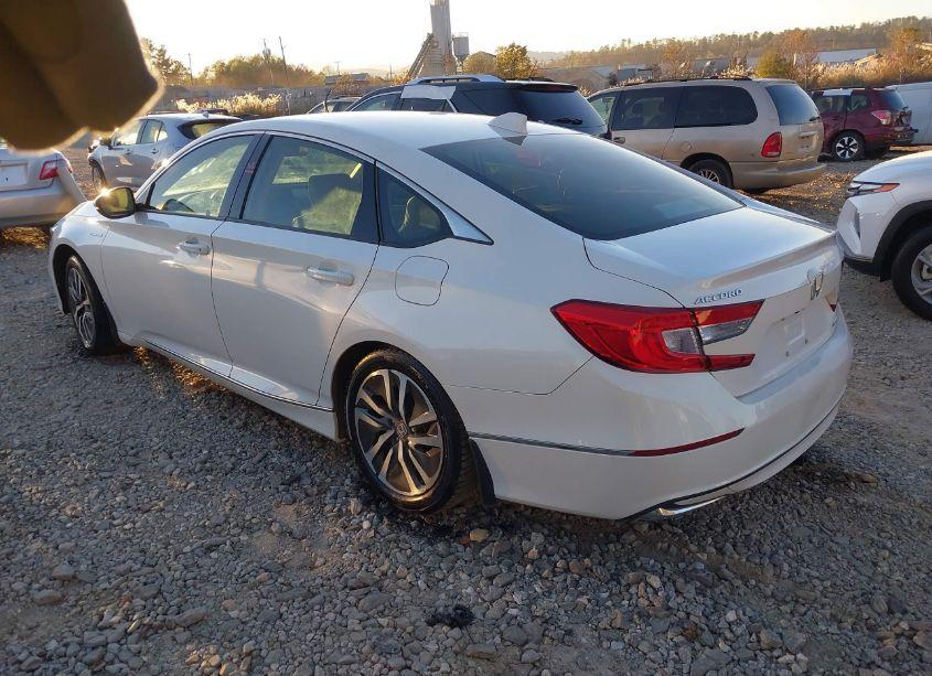 Photo 3 of 2018 Honda Accord HYBRID EX-L (VIN 1HGCV3F51JA015526)