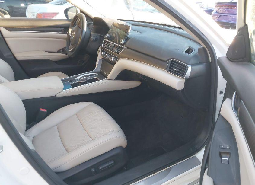 Photo 5 of 2018 Honda Accord HYBRID EX-L (VIN 1HGCV3F51JA015526)