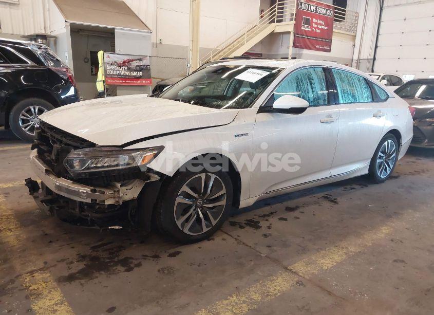 Photo 2 of 2019 Honda Accord HYBRID EX-L (VIN 1HGCV3F55KA018222)