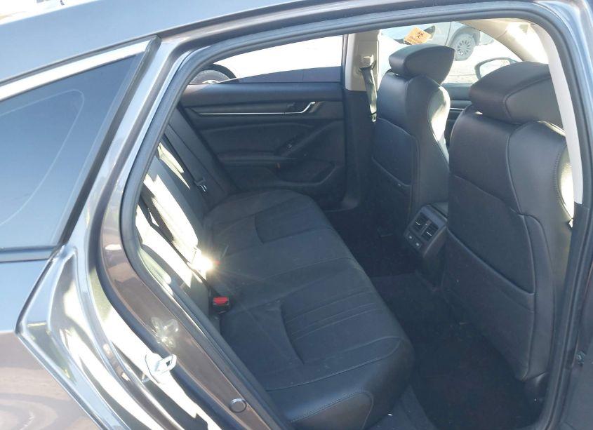 Photo 8 of 2021 Honda Accord (VIN 1HGCV3F56MA021701)