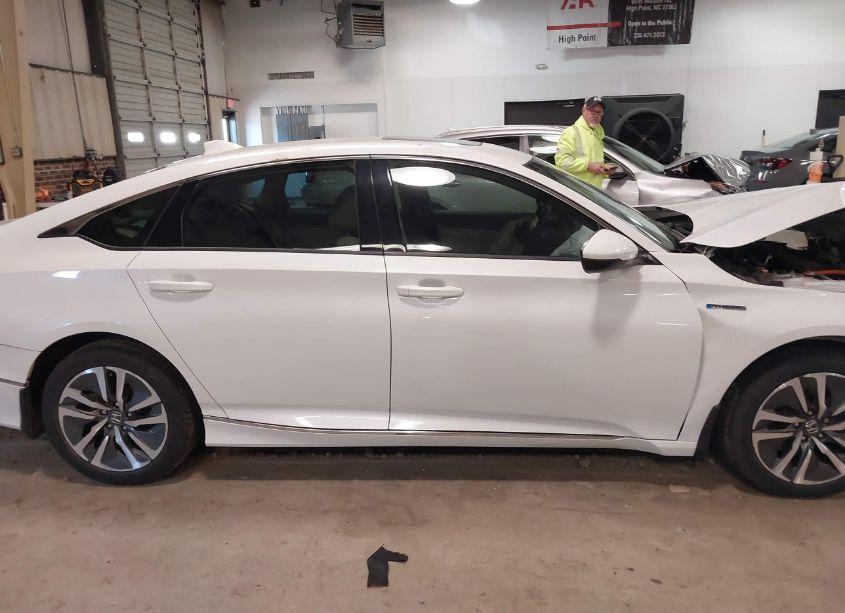 Photo 13 of 2018 Honda Accord HYBRID EX-L (VIN 1HGCV3F57JA015546)