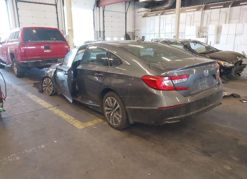 Photo 3 of 2018 Honda Accord HYBRID EX-L (VIN 1HGCV3F59JA000207)