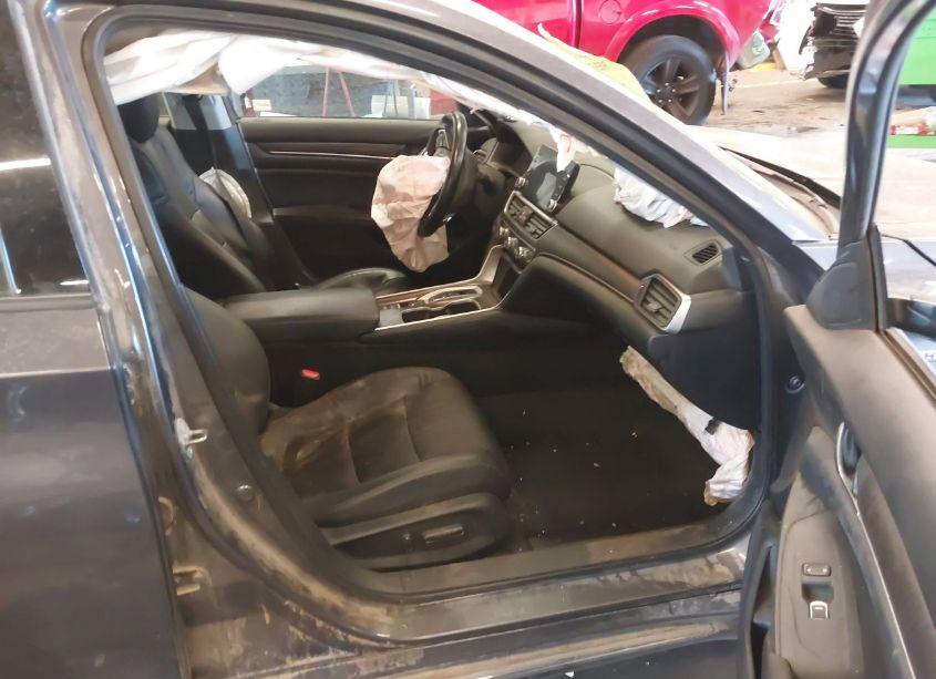 Photo 5 of 2018 Honda Accord HYBRID EX-L (VIN 1HGCV3F59JA000207)