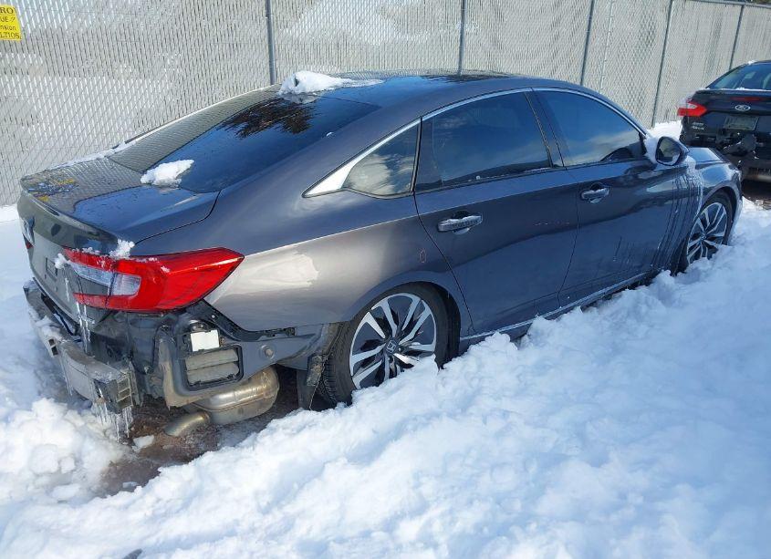 Photo 4 of 2018 Honda Accord HYBRID EX-L (VIN 1HGCV3F5XJA004945)
