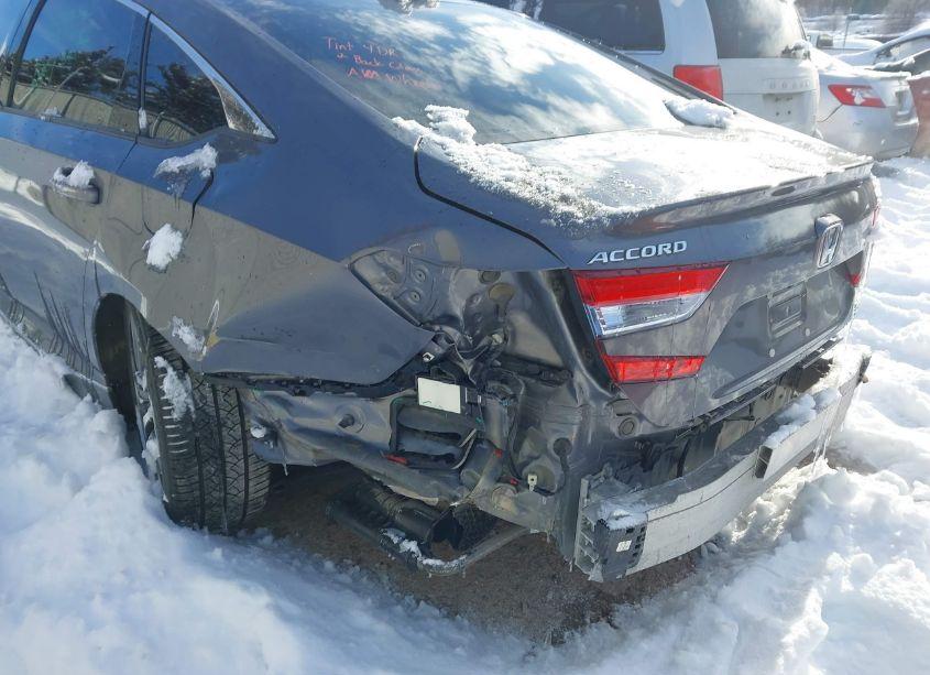 Photo 6 of 2018 Honda Accord HYBRID EX-L (VIN 1HGCV3F5XJA004945)