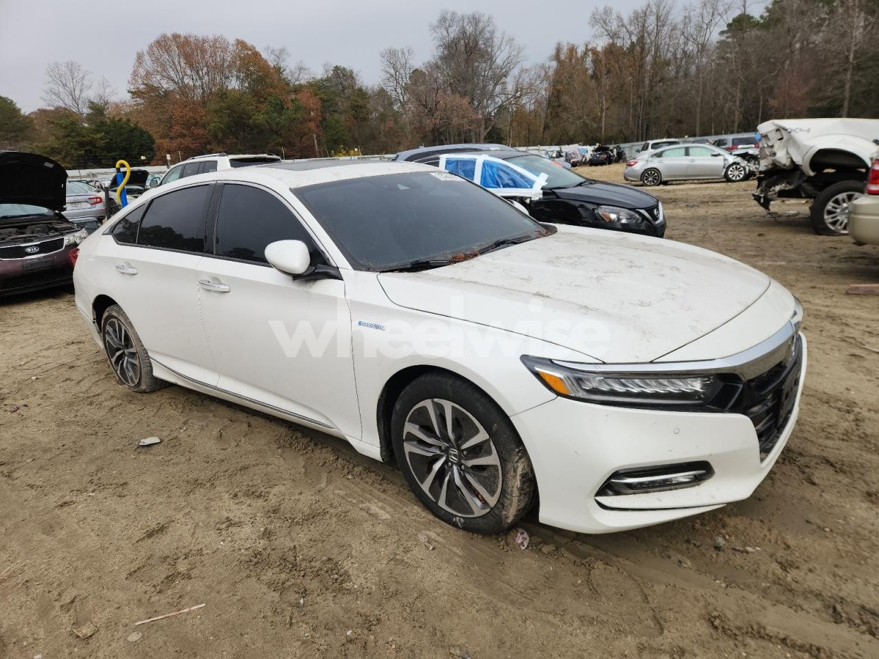 Photo 4 of 2020 HONDA ACCORD TOURING HYBRID (VIN 1HGCV3F90LA007813)