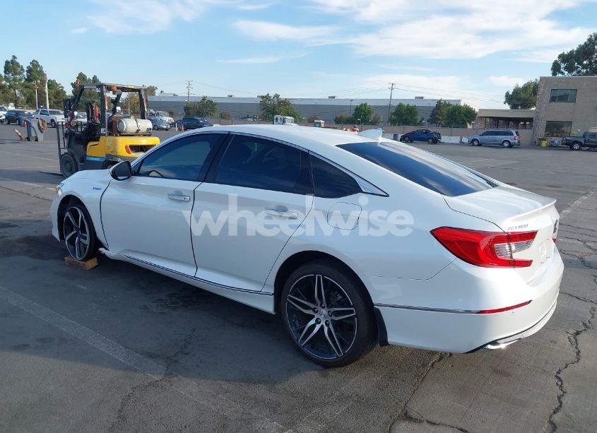 Photo 3 of 2022 Honda Accord HYBRID TOURING (VIN 1HGCV3F90NA009838)