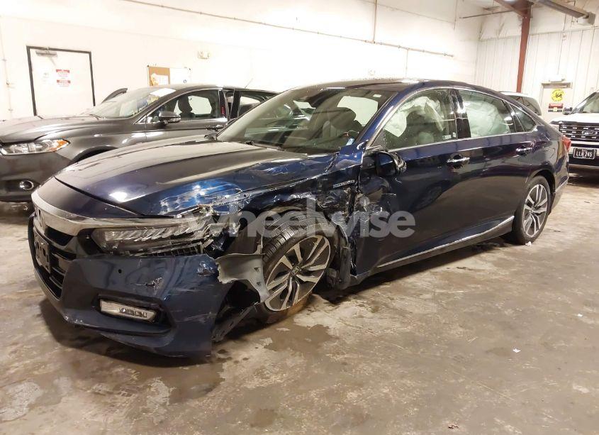 Photo 2 of 2019 Honda Accord HYBRID TOURING (VIN 1HGCV3F92KA005107)