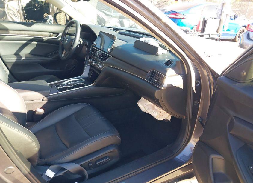 Photo 5 of 2022 Honda Accord HYBRID TOURING (VIN 1HGCV3F93NA015472)