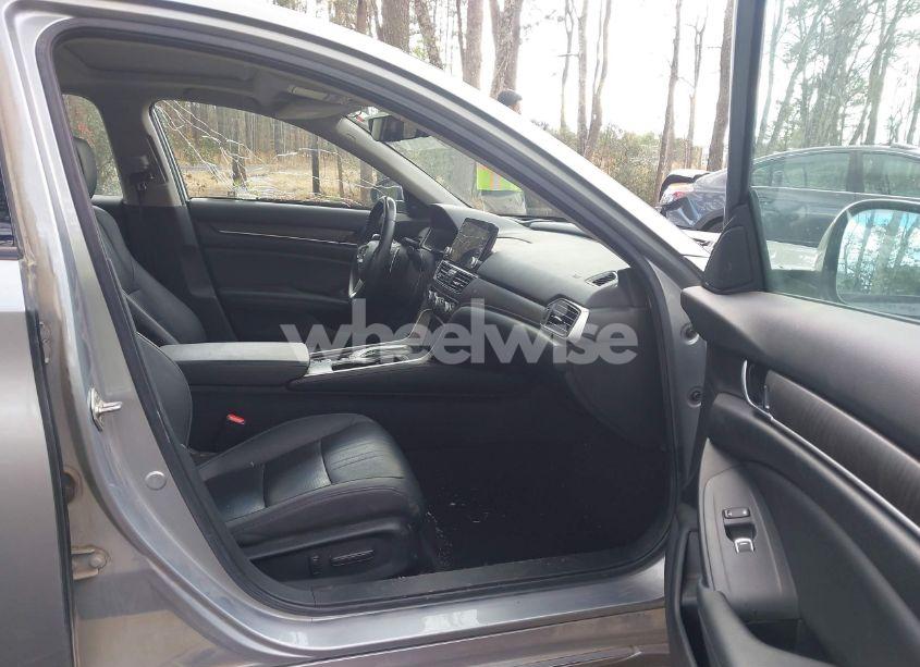 Photo 5 of 2019 Honda Accord HYBRID TOURING (VIN 1HGCV3F94KA008736)