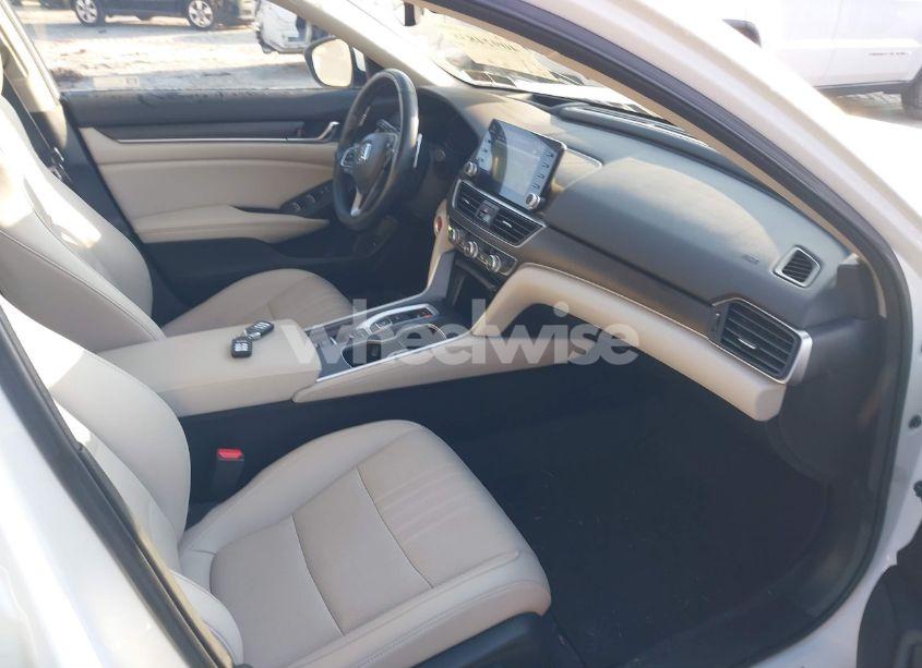 Photo 5 of 2022 Honda Accord HYBRID TOURING (VIN 1HGCV3F94NA000205)