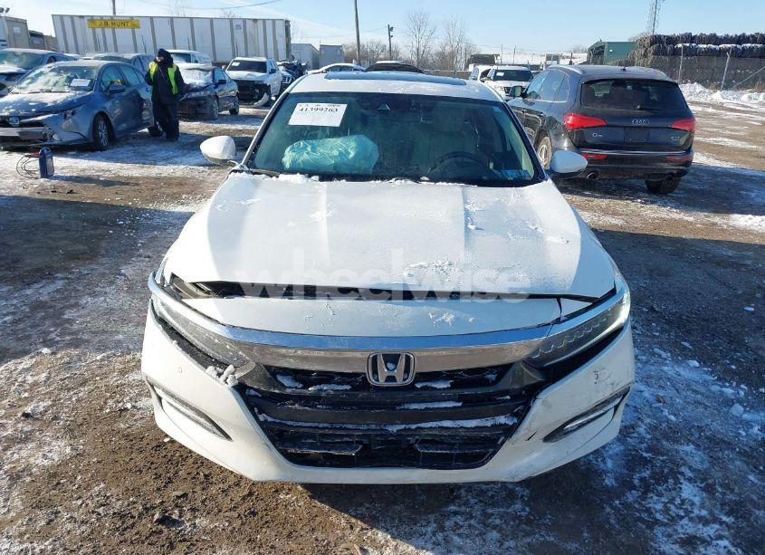 Photo 12 of 2018 Honda Accord HYBRID TOURING (VIN 1HGCV3F97JA002329)