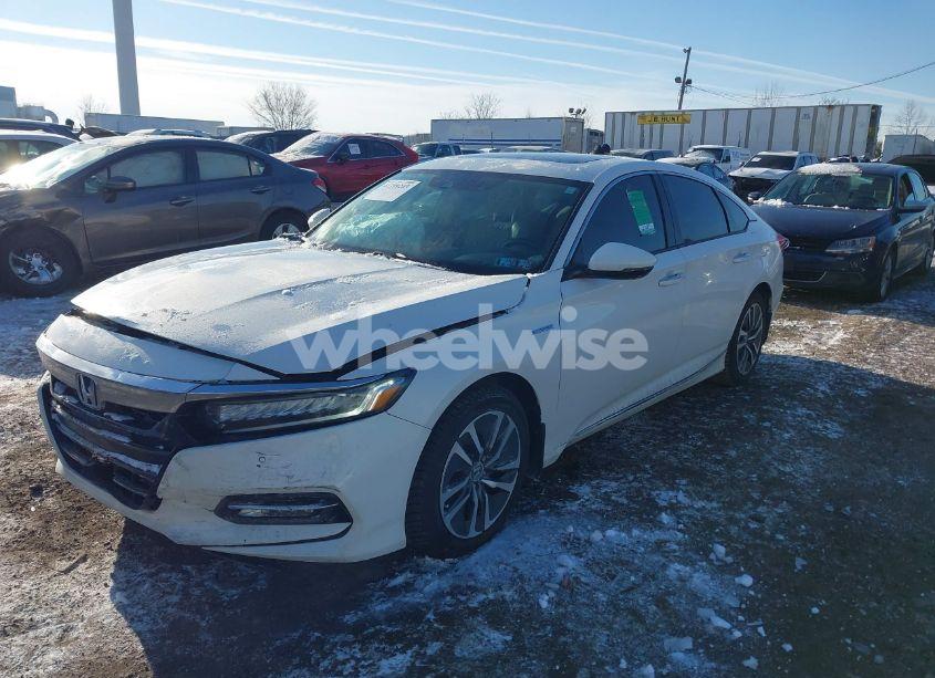 Photo 2 of 2018 Honda Accord HYBRID TOURING (VIN 1HGCV3F97JA002329)