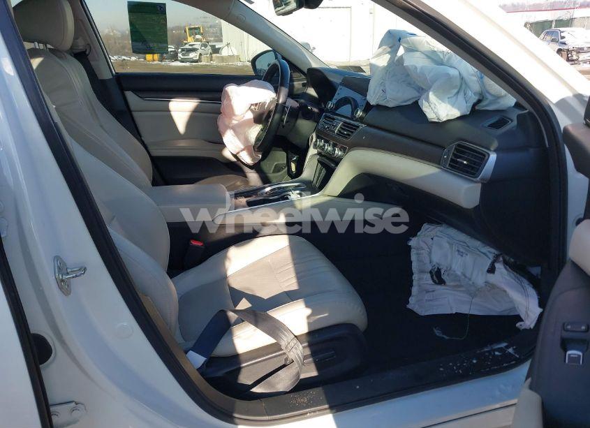 Photo 5 of 2018 Honda Accord HYBRID TOURING (VIN 1HGCV3F97JA002329)