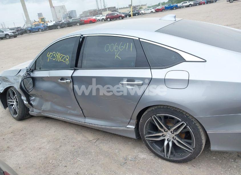 Photo 14 of 2022 Honda Accord HYBRID TOURING (VIN 1HGCV3F9XNA006641)