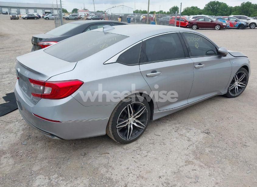 Photo 4 of 2022 Honda Accord HYBRID TOURING (VIN 1HGCV3F9XNA006641)
