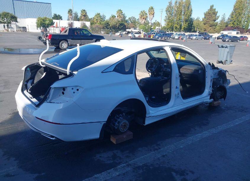 Photo 4 of 2022 Honda Accord HYBRID TOURING (VIN 1HGCV3F9XNA031569)