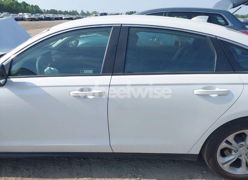 Photo 14 of 2025 Honda Accord LX (VIN 1HGCY1F21SA002701)