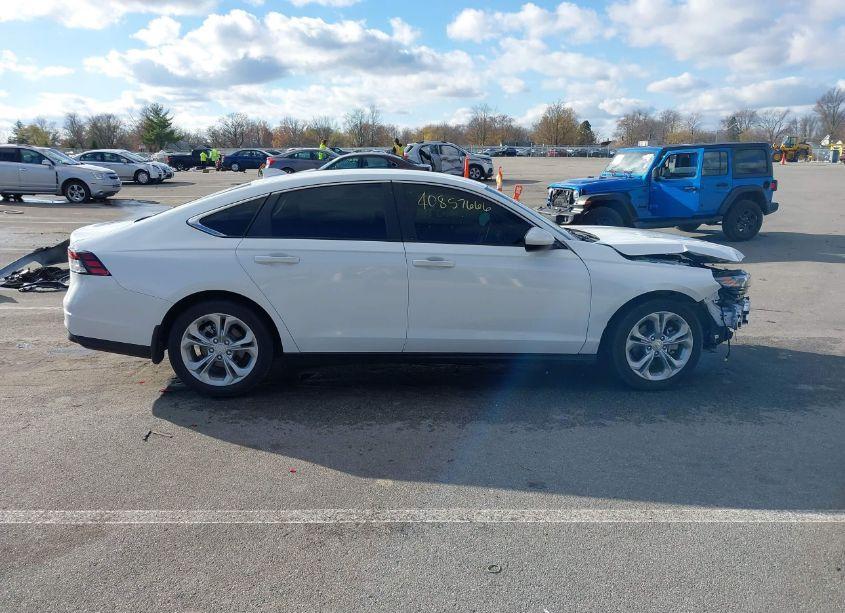 Photo 14 of 2023 Honda Accord LX (VIN 1HGCY1F25PA016060)