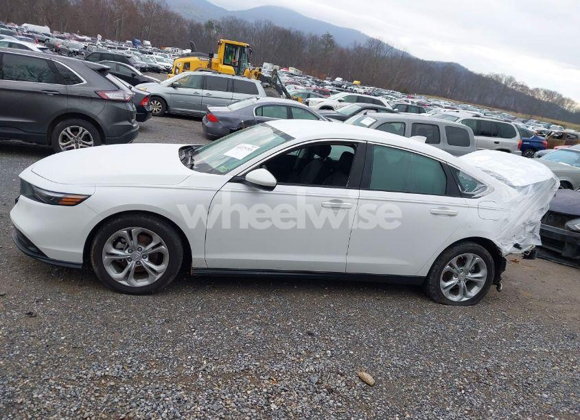 Photo 14 of 2023 Honda Accord LX (VIN 1HGCY1F26PA014589)