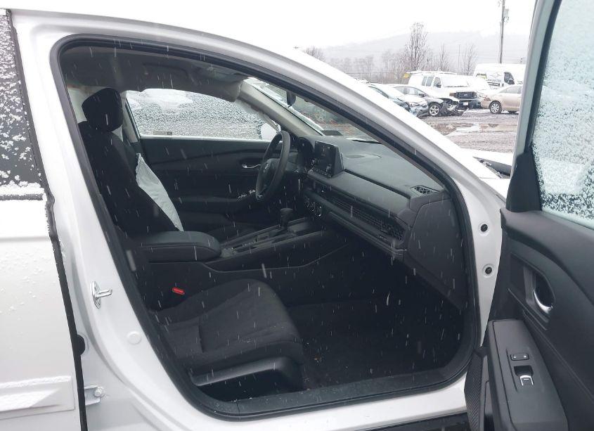 Photo 5 of 2023 Honda Accord LX (VIN 1HGCY1F27PA003973)
