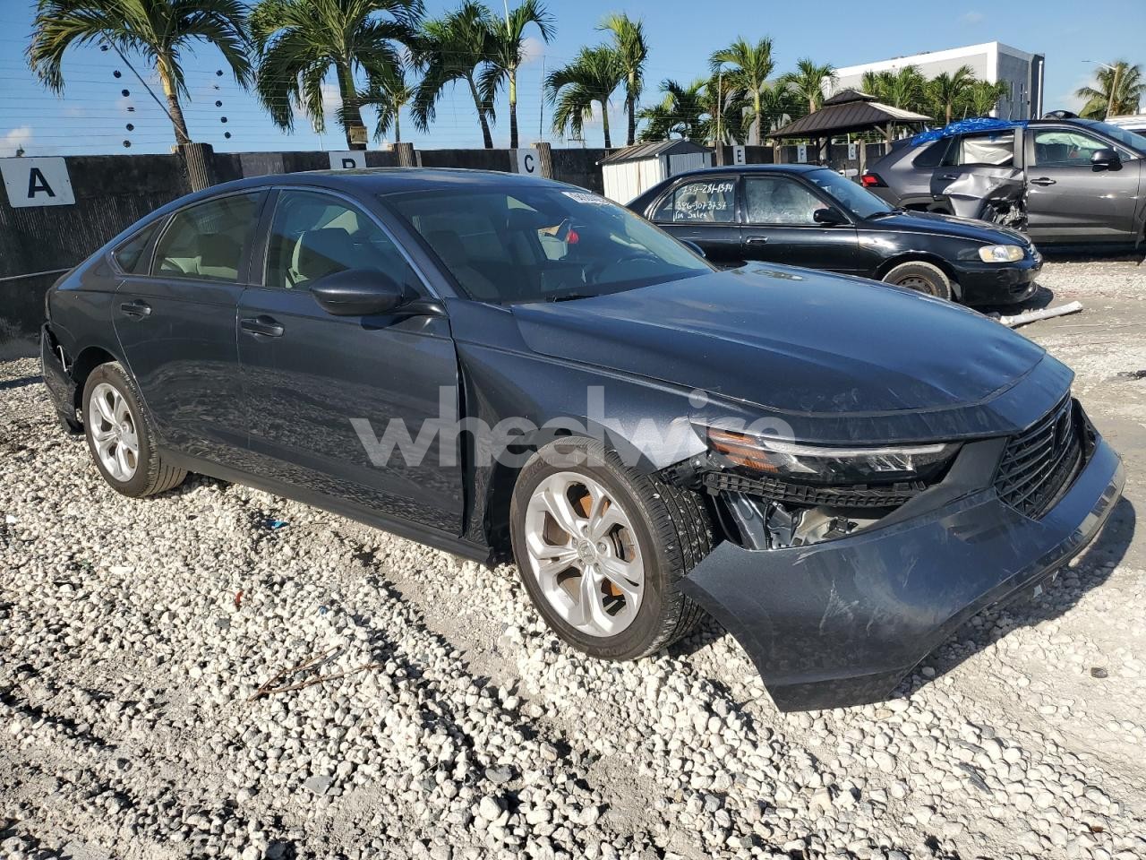 Photo 4 of 2024 HONDA ACCORD LX (VIN 1HGCY1F27RA017729)