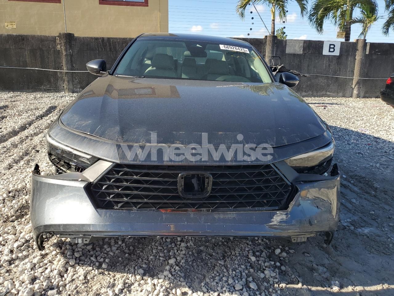 Photo 5 of 2024 HONDA ACCORD LX (VIN 1HGCY1F27RA017729)