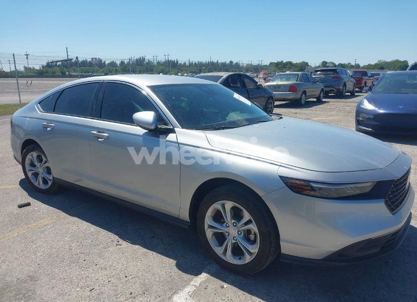 2024 Honda Accord LX (VIN 1HGCY1F28RA033521) main photo