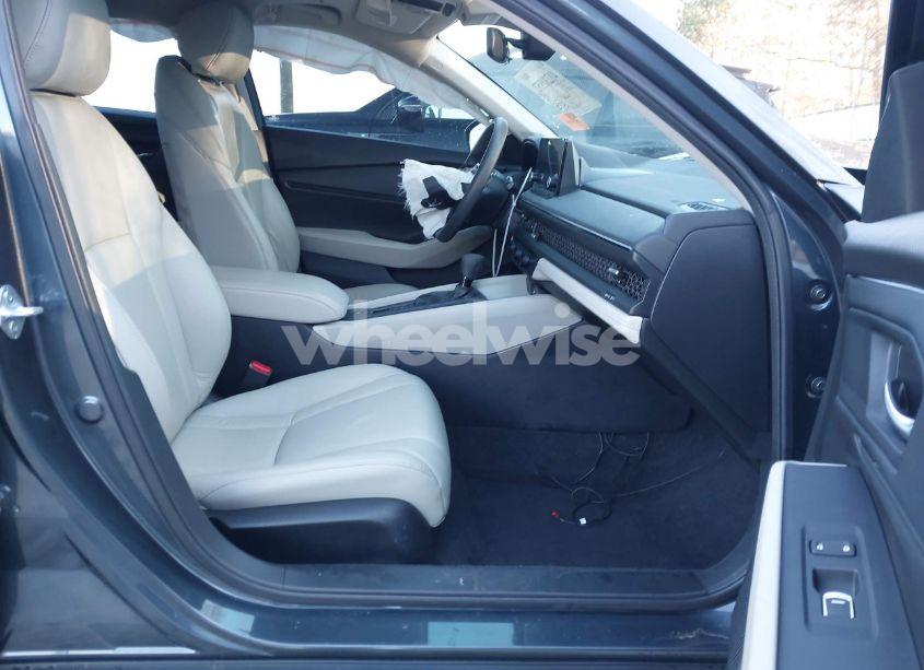 Photo 5 of 2023 Honda Accord EX (VIN 1HGCY1F30PA039321)