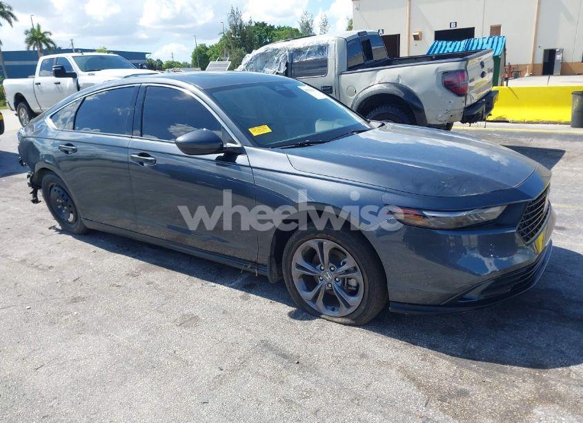 2024 Honda Accord EX (VIN 1HGCY1F30RA050421) main photo