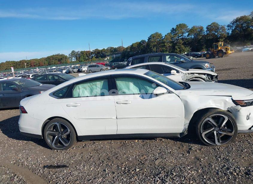 Photo 13 of 2023 Honda Accord EX (VIN 1HGCY1F31PA036010)