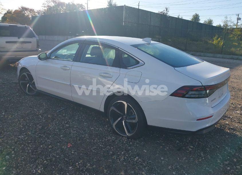 Photo 3 of 2023 Honda Accord EX (VIN 1HGCY1F31PA036010)