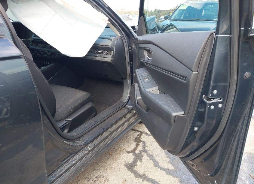 Photo 5 of 2024 Honda Accord EX (VIN 1HGCY1F31RA023079)