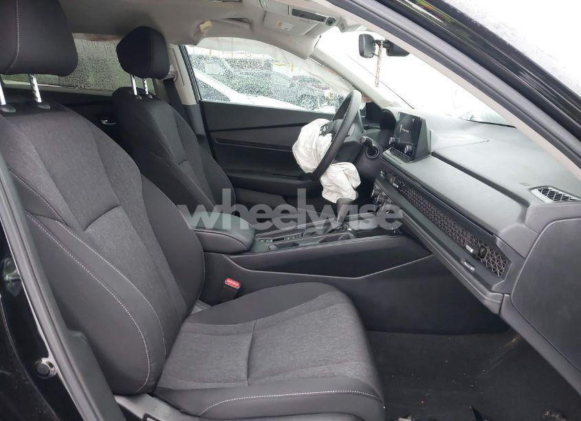 Photo 5 of 2024 Honda Accord EX (VIN 1HGCY1F31RA032803)