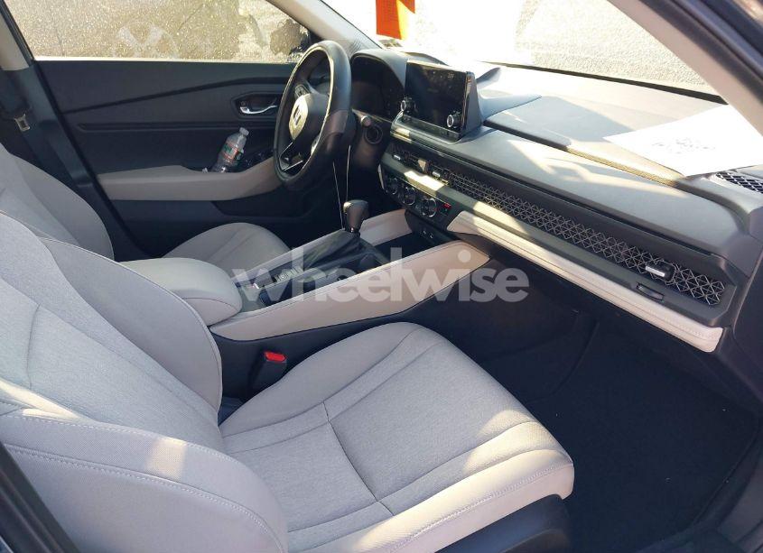 Photo 5 of 2024 Honda Accord EX (VIN 1HGCY1F32RA001611)