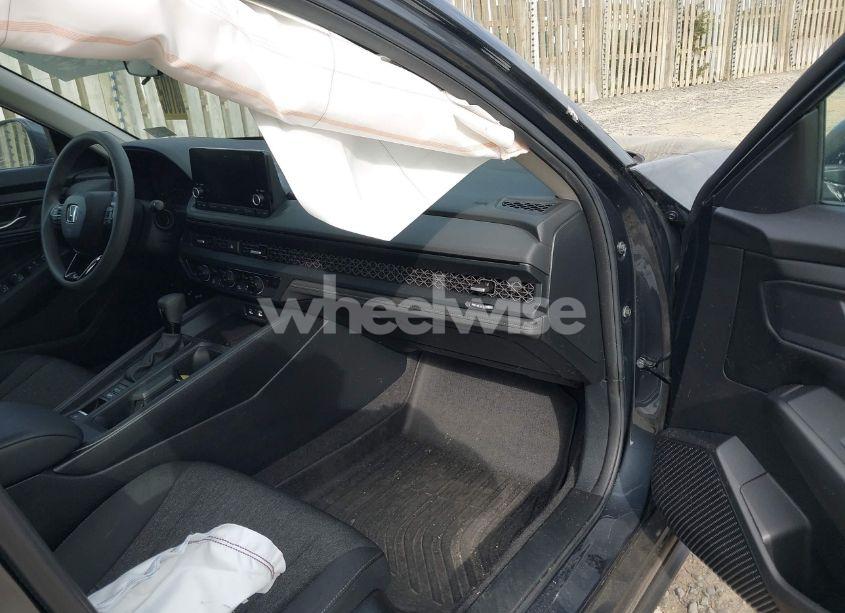 Photo 5 of 2024 Honda Accord EX (VIN 1HGCY1F32RA026881)